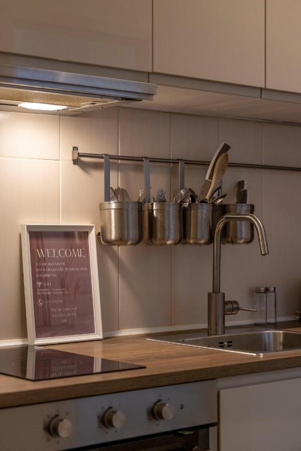 Central Grand Apartment With 5Bedrm 2Bathroom Budapest Eksteriør bilde
